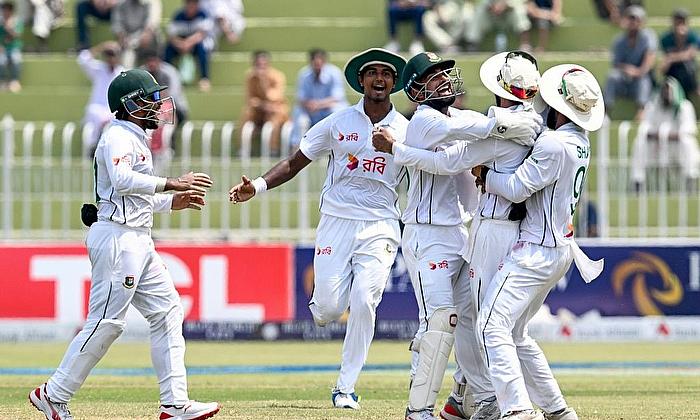 Bangladesh celebrate a historic win over Pakistan ©AFP